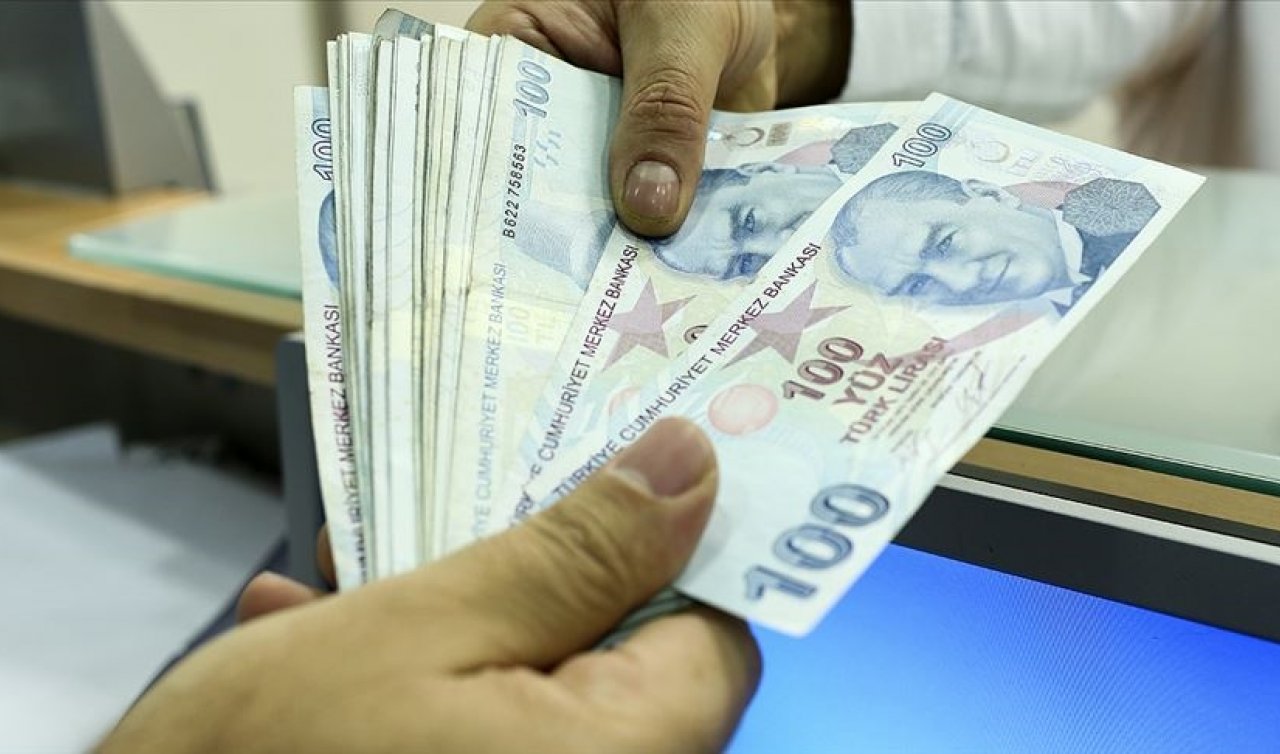 Emeklilere 3 bin lira bayram ikramiyesi yasalaştı