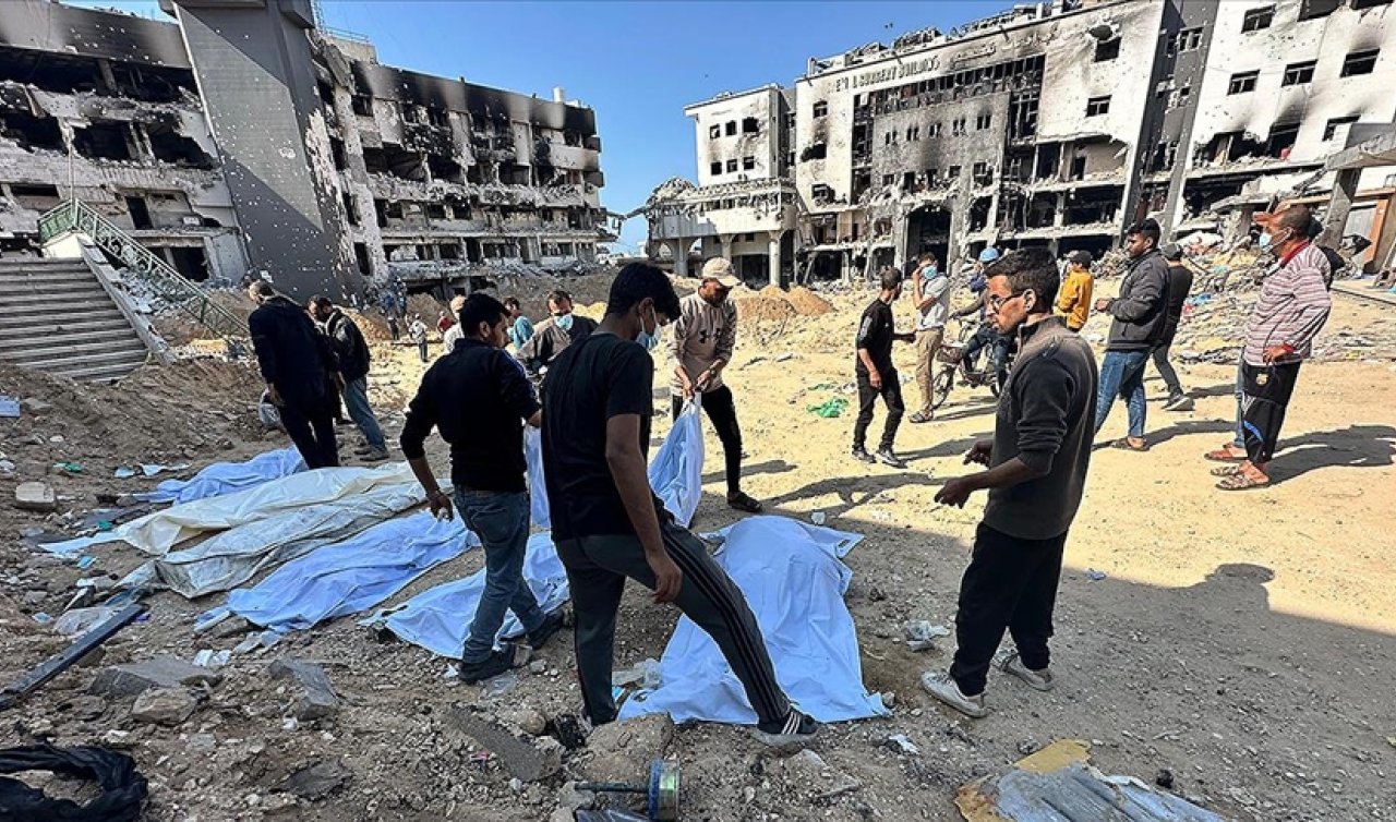 İsrail ordusunun baskın yaptığı Şifa Hastanesinde bulunan üçüncü toplu mezardan 49 ceset çıkarıldı
