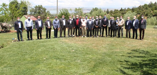  Cumhurbaşkanı Başdanışmanı Akış Beyşehir'de STK temsilcileri ve basınla buluştu