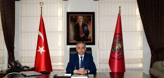  Konya Valisi Cüneyit Orhan Toprak kente veda etti