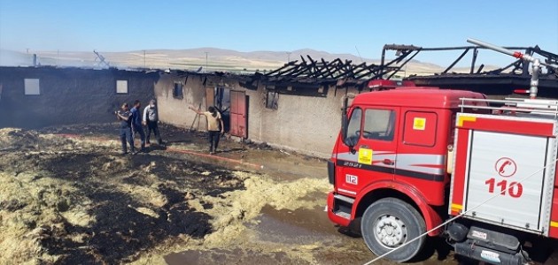  Konya'da ağıl yangını