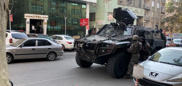  Kahramanmaraş'ta Polise Ateş Açıldı: 1 Ağır, 2 Polis Yaralı