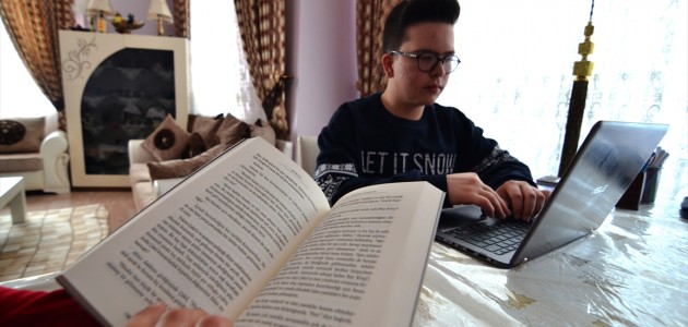  Okuma Tutkusuyla 8. Sınıf Öğrencisi Roman Yazdı