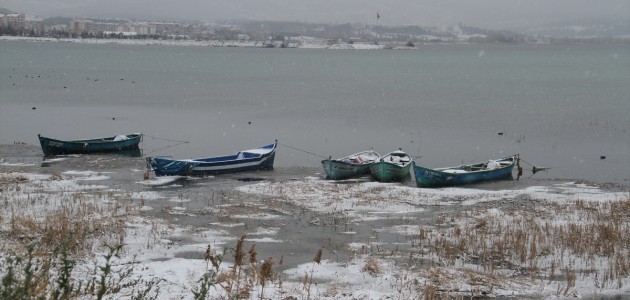  Beyşehir'de Kış Şartları Hayatı Olumsuz Etkiledi
