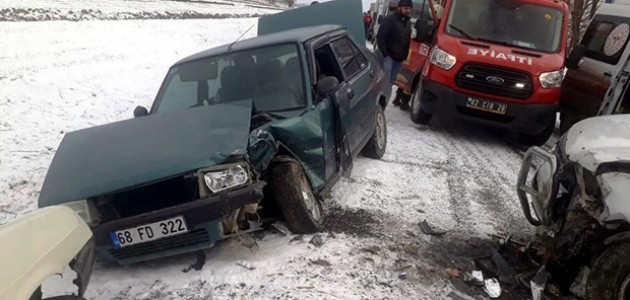  Konya'da Feci Kaza: 1 Ölü, 3 Yaralı