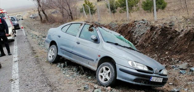 Kulu'da Otomobil Takla Attı, 2'si Çocuk 4 Kişi Yaralandı