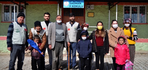  Konyalı Gençler Tunceli'nin Dağ Köyleriyle Gönül Köprüsü Kurdu
