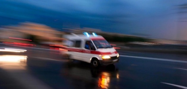  Konya'da Devrilen Otomobildeki Anne ve İki Çocuğu Yaralandı