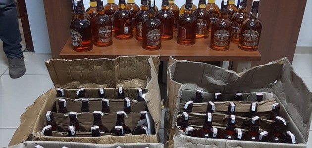  Akşehir'de 100 Şişe Kaçak Viski Ele Geçirildi
