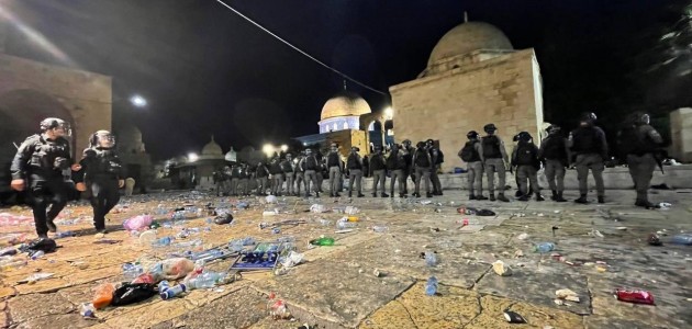 İsrail'den Mescid-i Aksa'ya Çirkin Saldırı