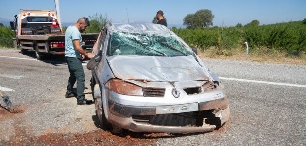 Konya'da Otomobil Devrildi: 2 yaralı