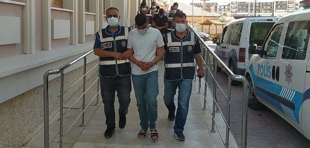  Konya’daki kargo firmasından çelik kasa çalıp tatile giden 6 şüpheli otelde yakalandı.