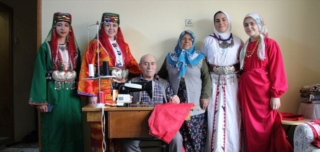  Konya'da  Geleneksel  Düğün  Kıyafetleri  25 Yıldır  Terzi  Çiftin  Elinden  Çıkıyor
