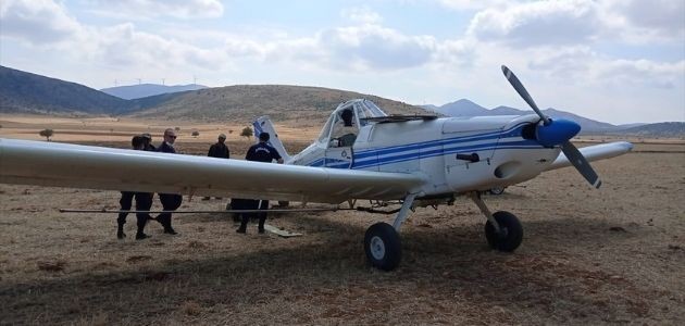  Konya’da Yakıtı Azalan Uçak Tarlaya İniş Yaptı!