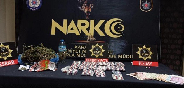  Karaman'da uyuşturucu ticareti yaptığı iddiasıyla gözaltına alınan kişi tutuklandı.