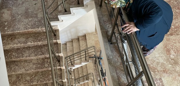  Konya'da 6. kattan merdiven boşluğuna düşen 16 yaşındaki çocuk öldü
