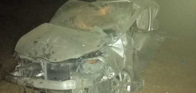  Konya'da yük trenini otomobile çarptı
