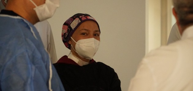  Lösemi hastası Fatma Nur, kardeşinin iliğiyle hayata tutundu