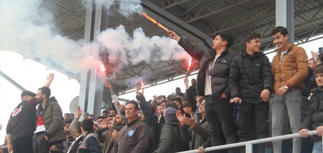  Konya'da amatör müsabakada maçının sonunda sahada gerginlik yaşandı