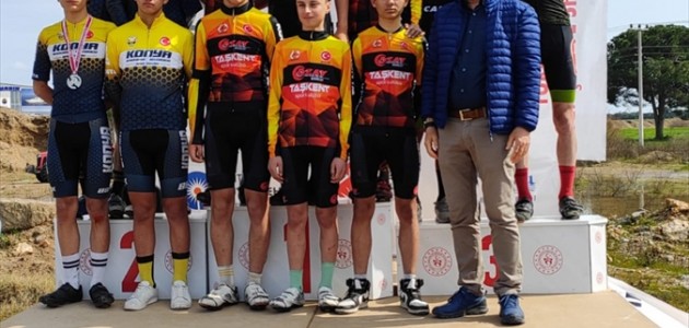  Konya Büyükşehir Belediyesporlu bisikletçiler şampiyonadan madalyayla döndü