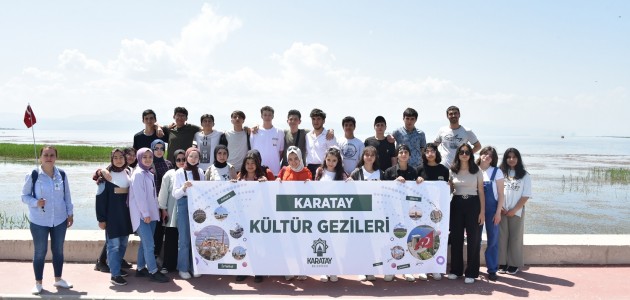 Karatay Belediyesi'nden öğrencilere kültürel gezi jesti 