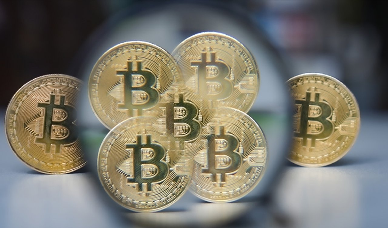  Bitcoin’in fiyatı 71 bin doların üzerine çıkarak rekor tazeledi