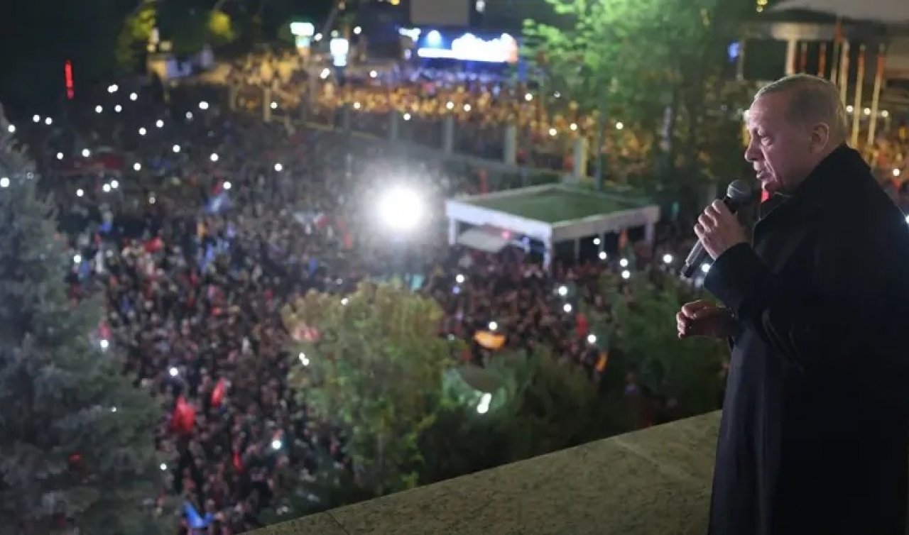 Cumhurbaşkanı Erdoğan, AK Parti Genel Merkezi’nde vatandaşlara hitap ediyor