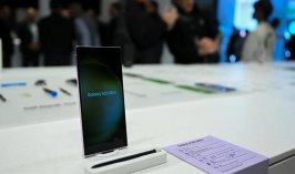 Samsung, akıllı telefon satışında Apple’ı geçti