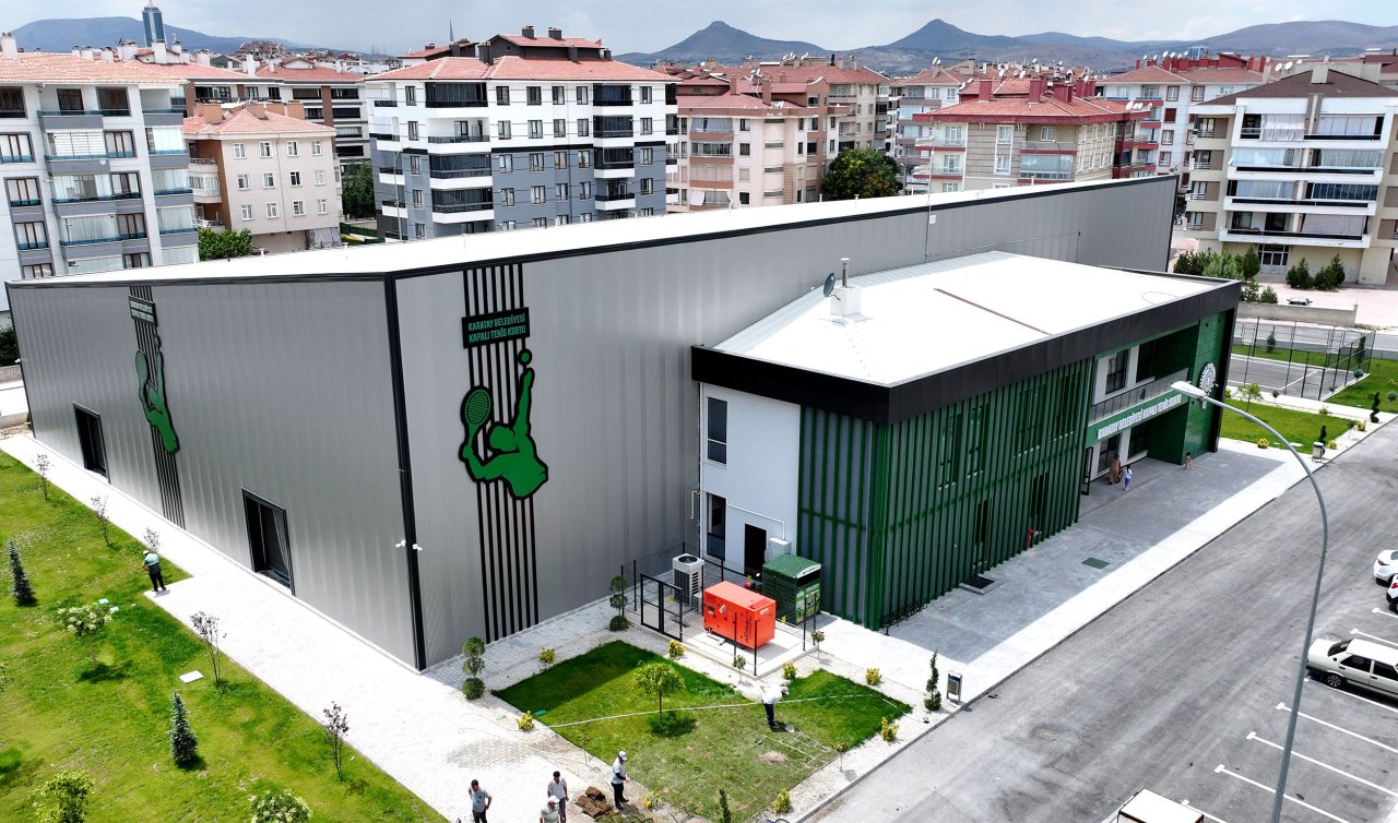 Konya’nın en büyük kapalı tenis kortu hizmete açıldı
