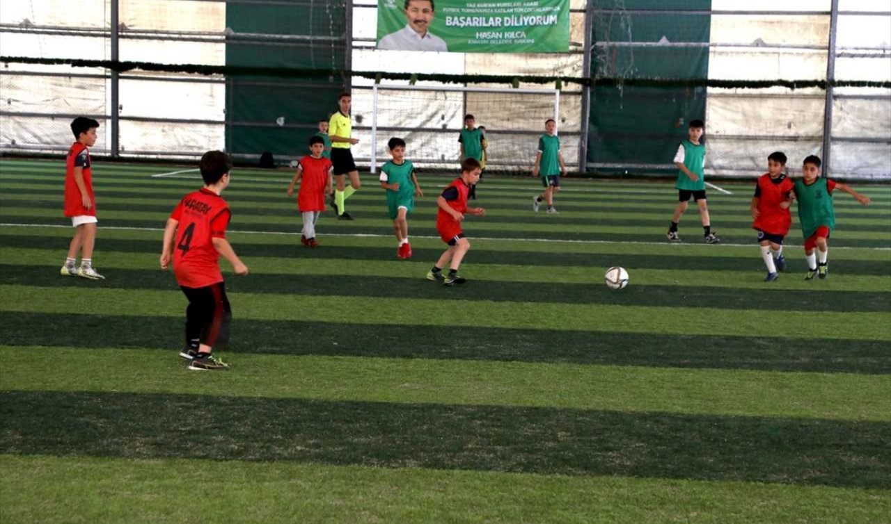 Konya’da 455 öğrenci 35 futbol takımıyla şampiyonluk için mücadele ediyor