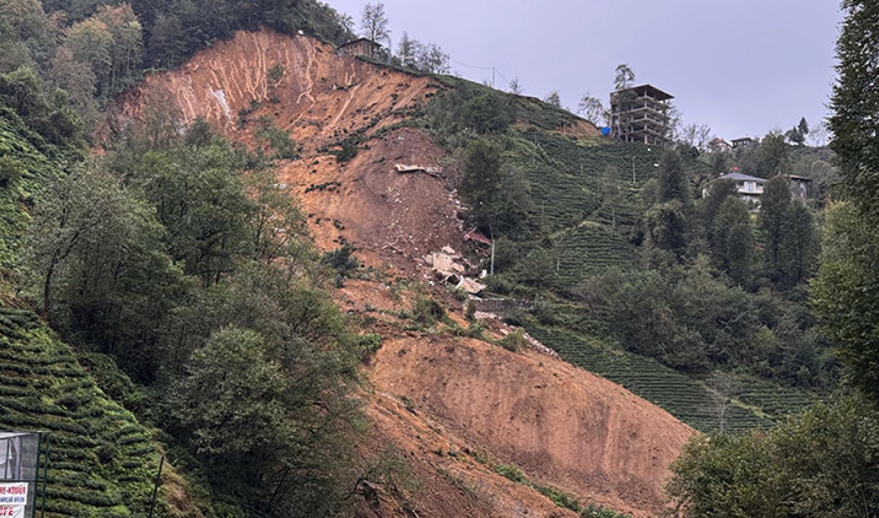  Rize’de 2 ev toprak altında kaldı!