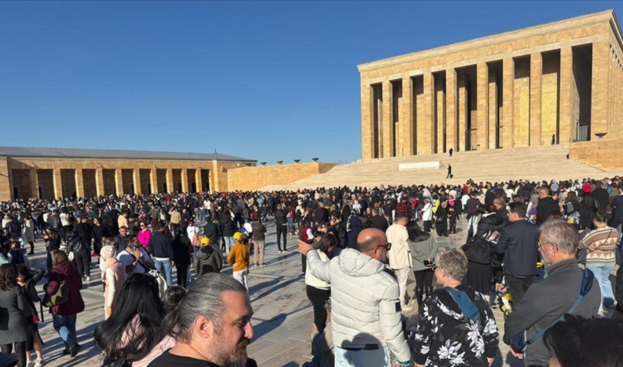 Anıtkabir’de 10 Kasım Atatürk’ü Anma Günü öncesi ziyaretçi yoğunluğu