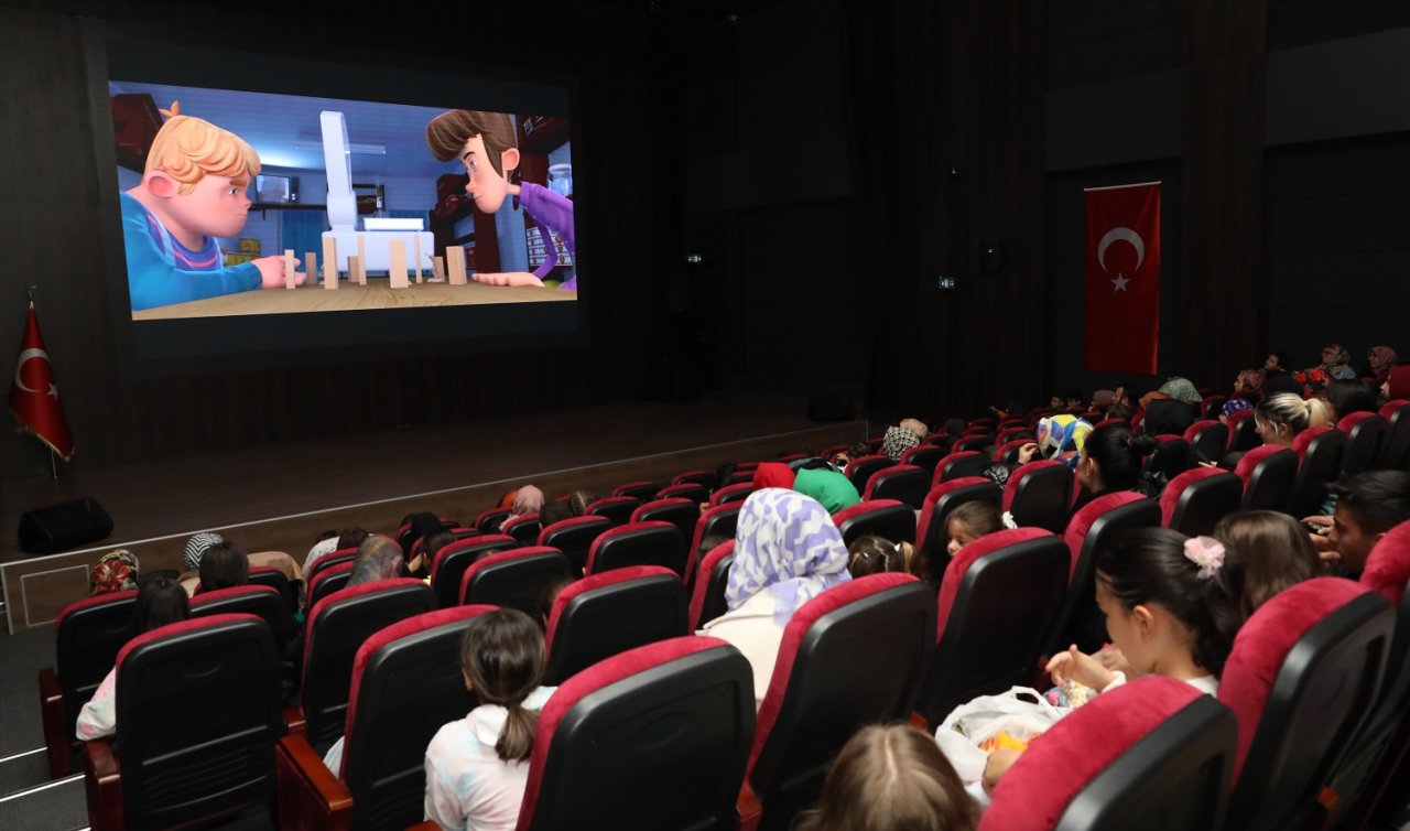 Konya’da binlerce çocuk, aileleriyle sinema keyfi yaşadı!