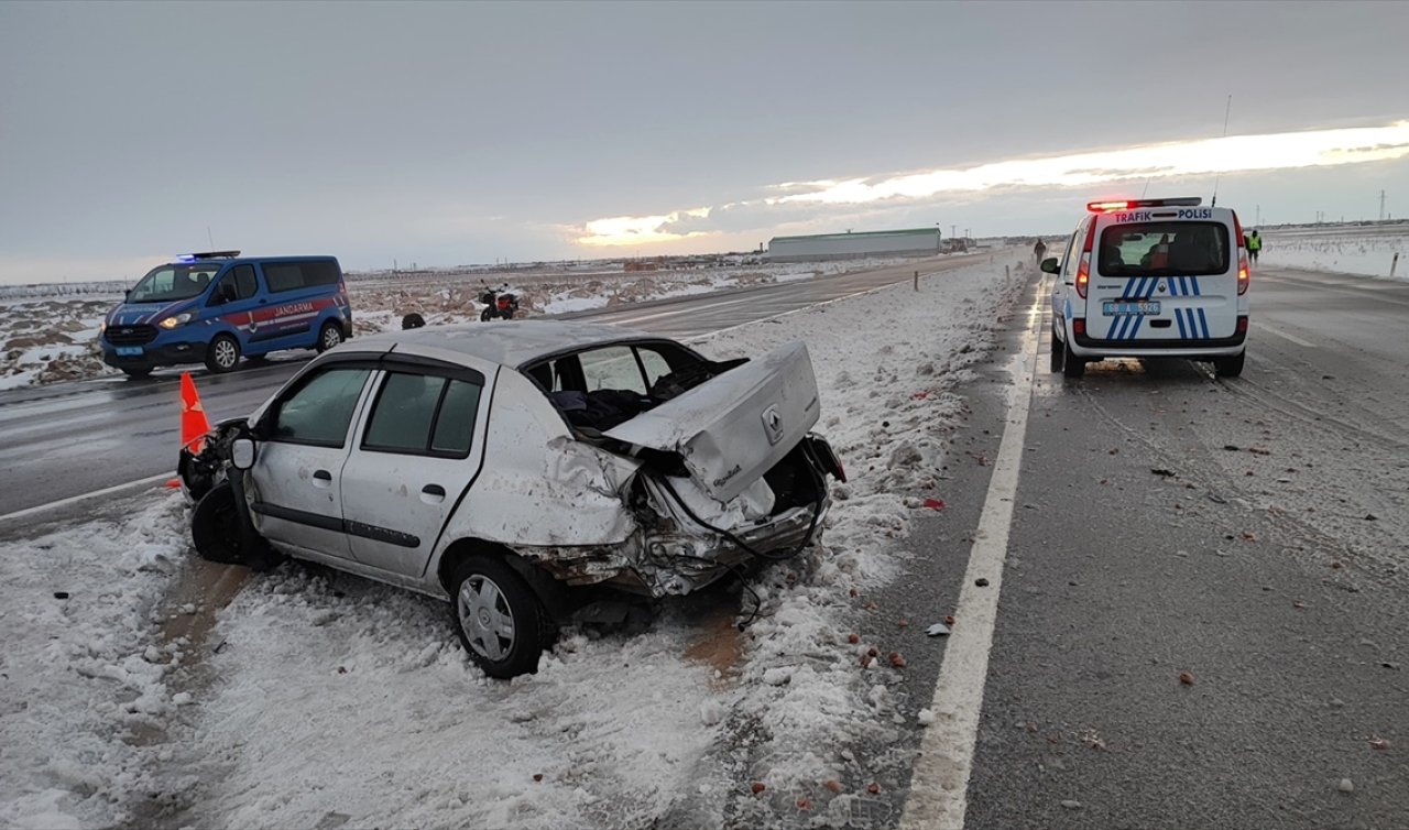 Aksaray’da bir otomobil ve yolcu otobüsü çarpıştı: 1 kişi yaralandı!