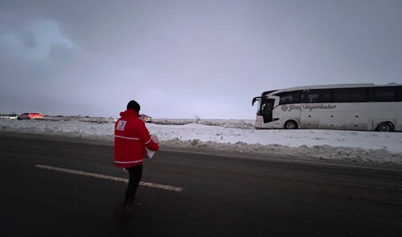 Konya’da Valiliğin olumsuz hava koşullarıyla mücadelesi sürüyor!