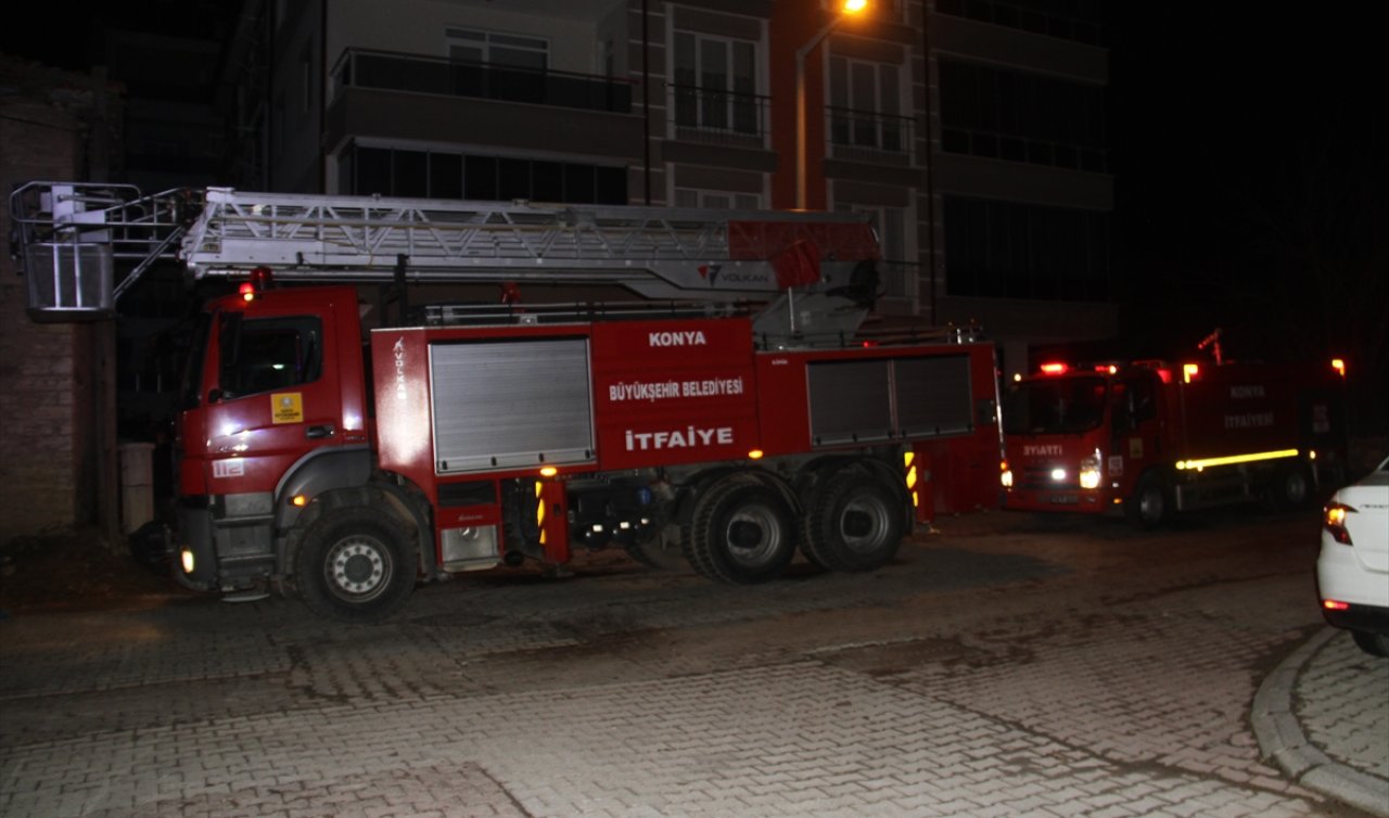  Konya’da 3 katlı binada yangın!