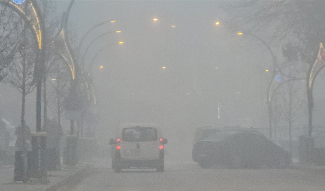 Ankara - Konya kara yolunda yoğun sis etkili oluyor