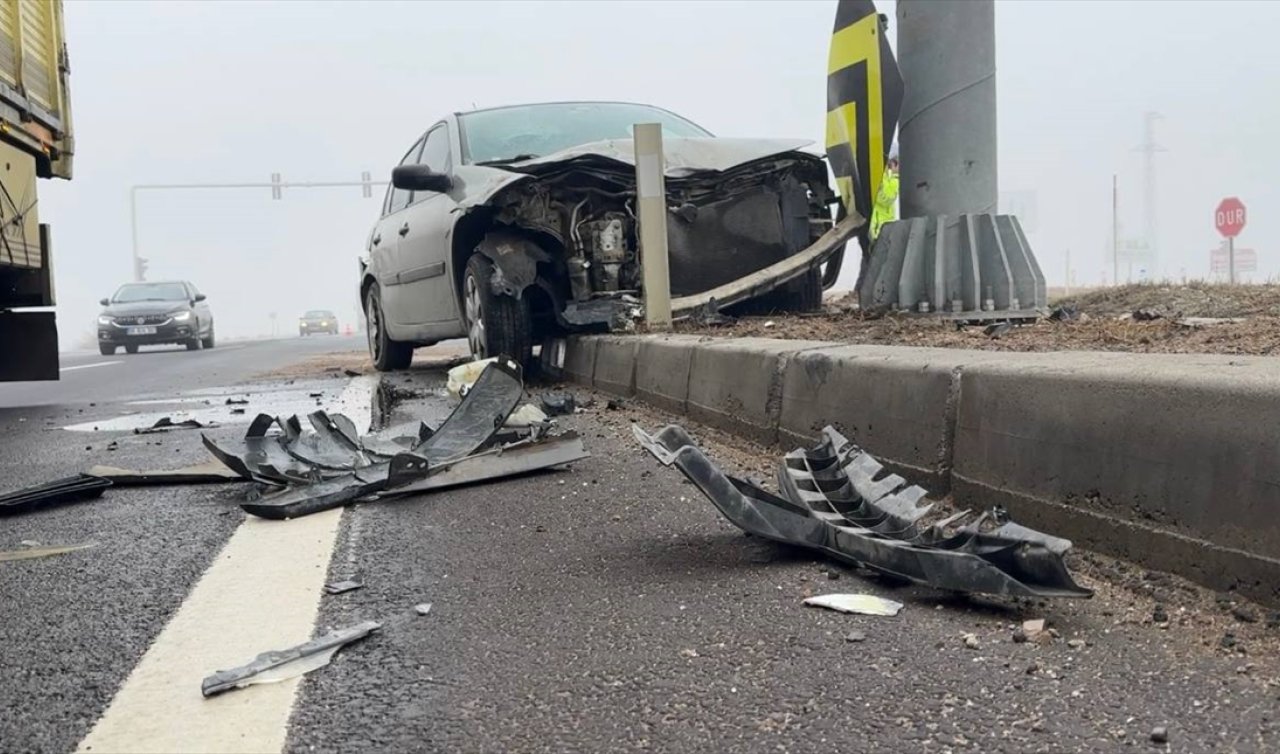  Aksaray’da otomobil ile kamyonetin çarpıştığı kazada 2 kişi yaralandı