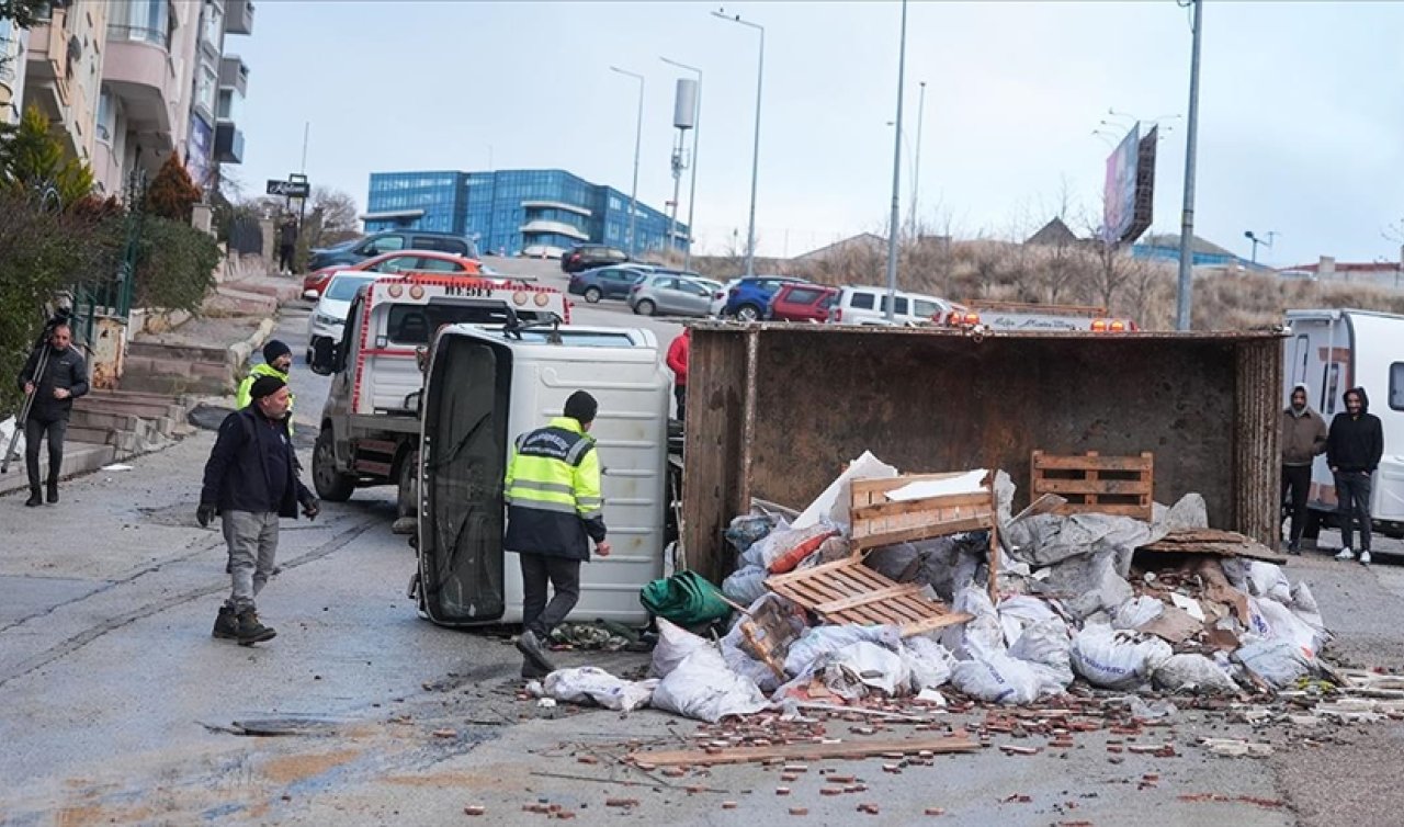 Ankara’da hafriyat kamyonu 11 araca çarptı!