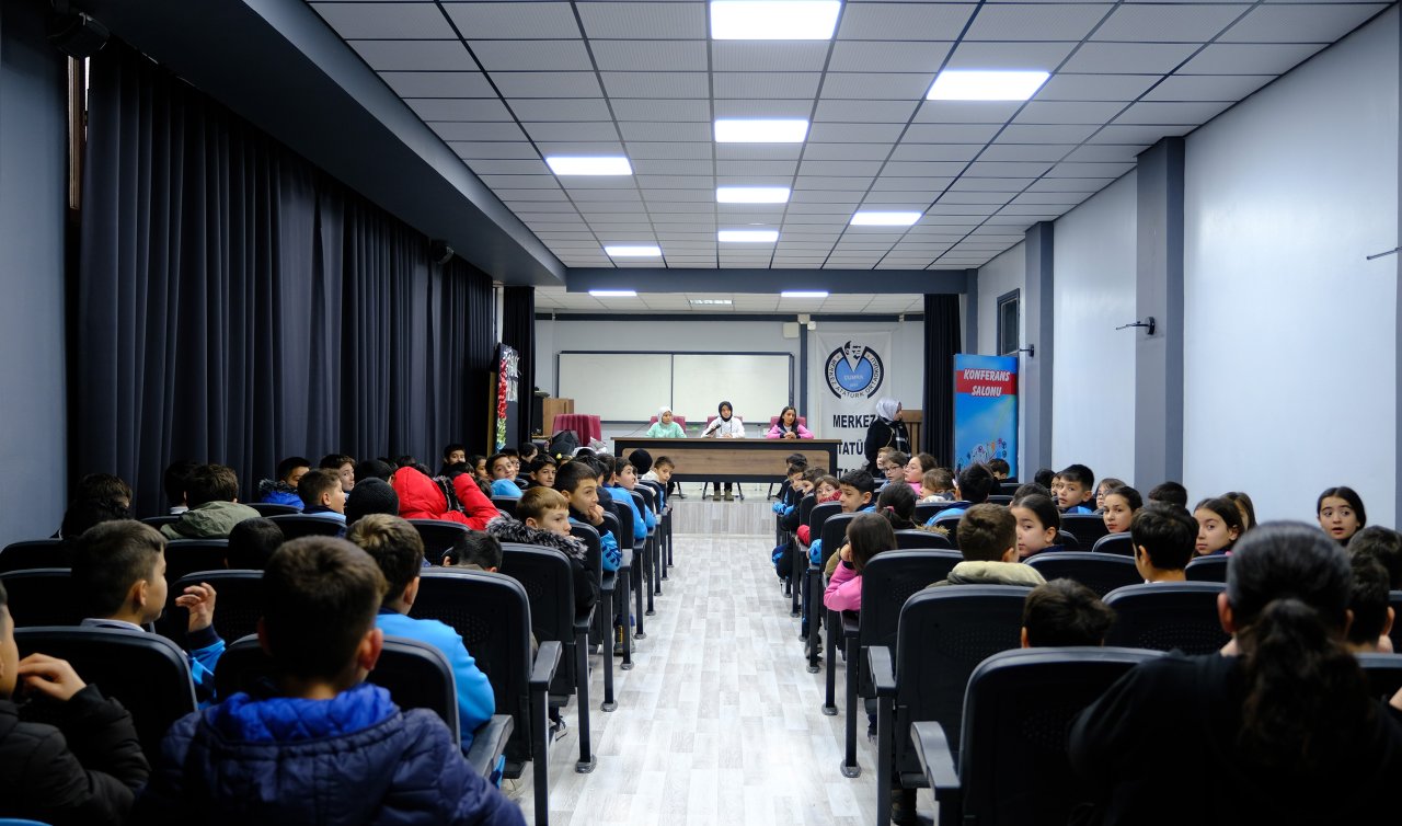 Konya Büyükşehir Belediyesi Çocuk Meclisi, ilçe ziyaretleriyle öğrencilerle buluşuyor