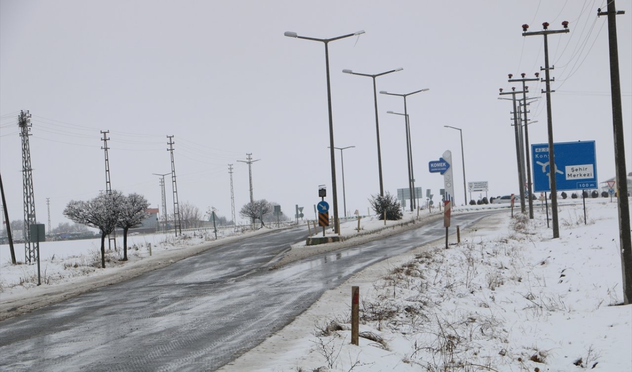 Konya’nın bu ilçesinde kar yağışı sürüyor