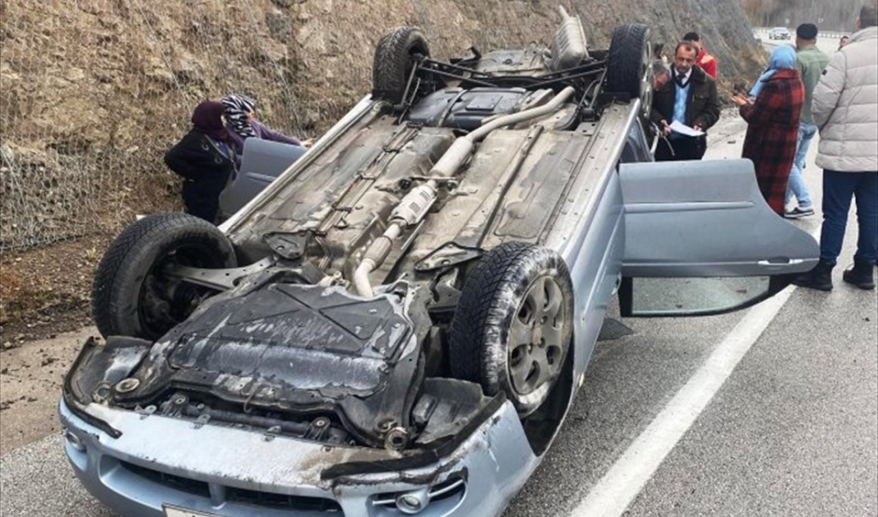 Konya’da hakemleri taşıyan otomobil devrildi, amatör maç ertelendi!