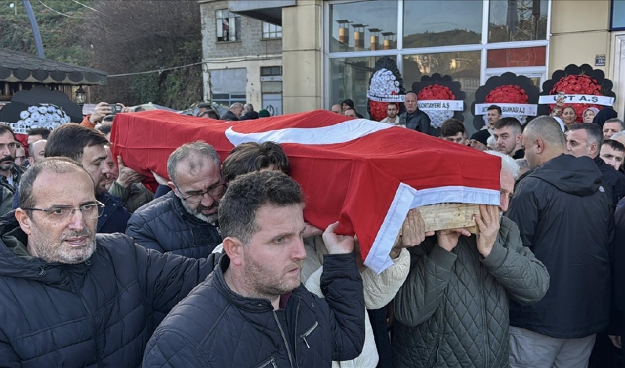 Öldürülen PTT çalışanlarının cenazeleri defnedildi!