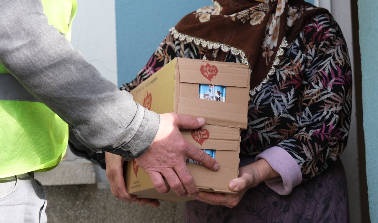 Konya’nın bu ilçesinde toplam 55 mahalleye kutu kutu süt dağıtıldı 