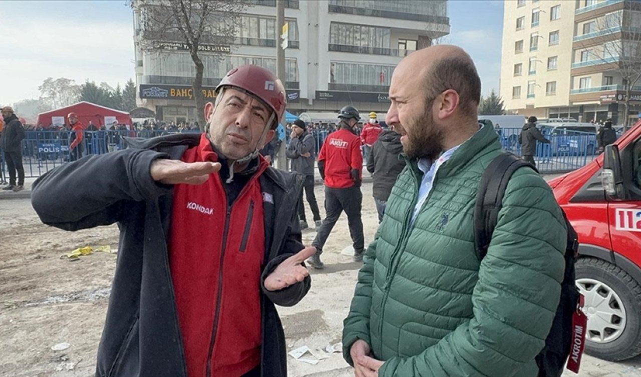  Cem öğretmen, Konya’da çöken binanın enkazındaki arama kurtarma çalışmalarına da koştu