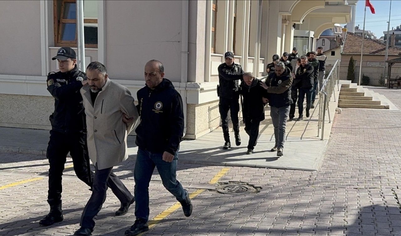 Konya’da binanın çökmesiyle ilgili yakalanan 6 şüpheli adliyede