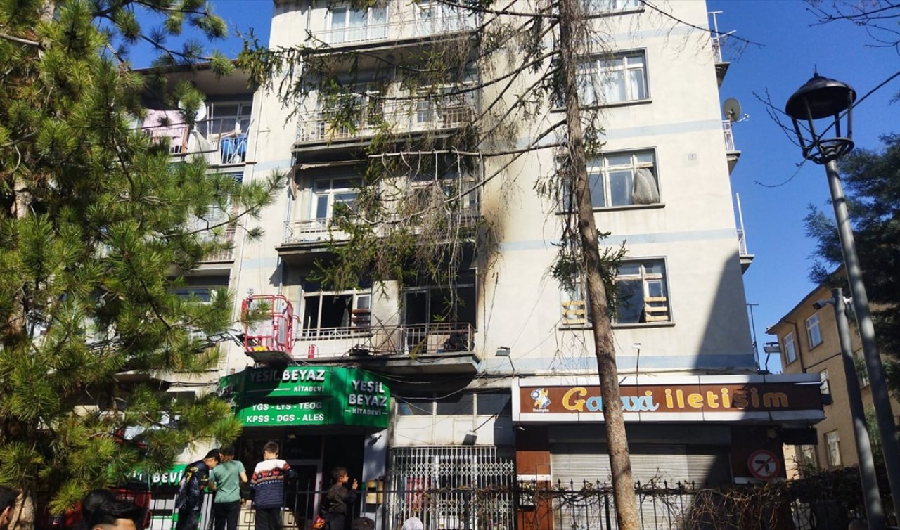 Konya’da 4 katlı binada yangın çıktı