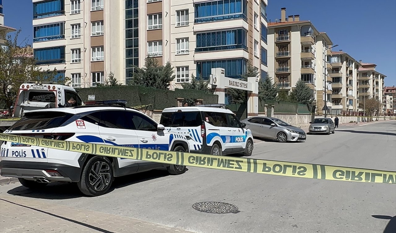 Konya’da tartışma kanlı bitti: Eşini ve kendini bıçakladı!