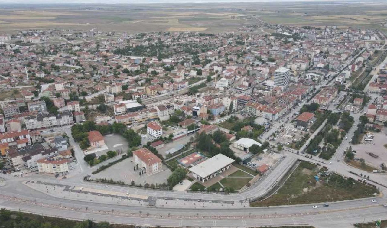 Kameralar gece gündüz kayıtta: Konya’nın bu ilçesinde rastgele döken yandı!