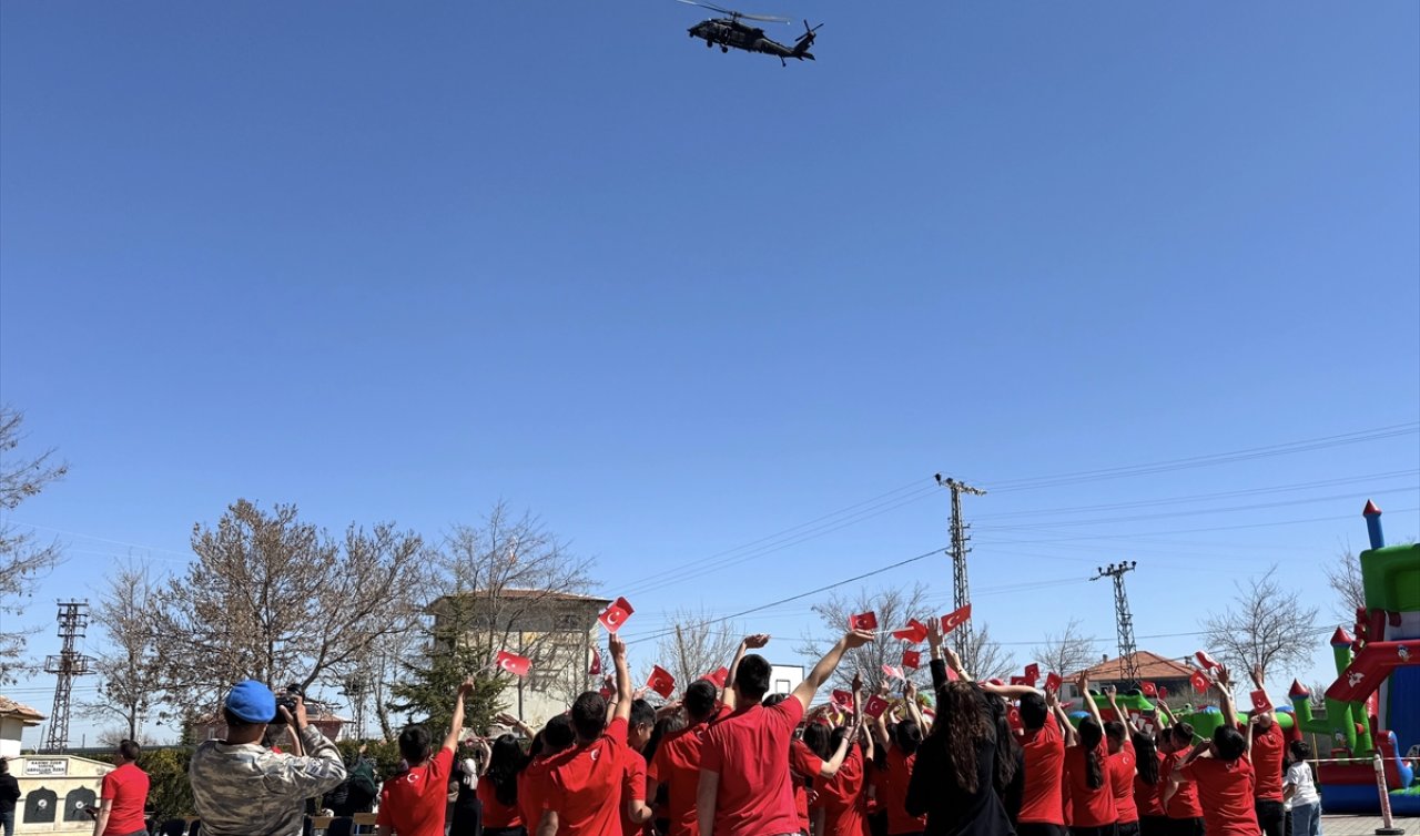 Milli Savunma Bakanlığı, Konyalı öğrencilerin helikopter görme hayalini gerçeğe dönüştürdü